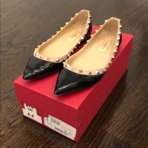 Valentino Garavani Rockstud point toe flats